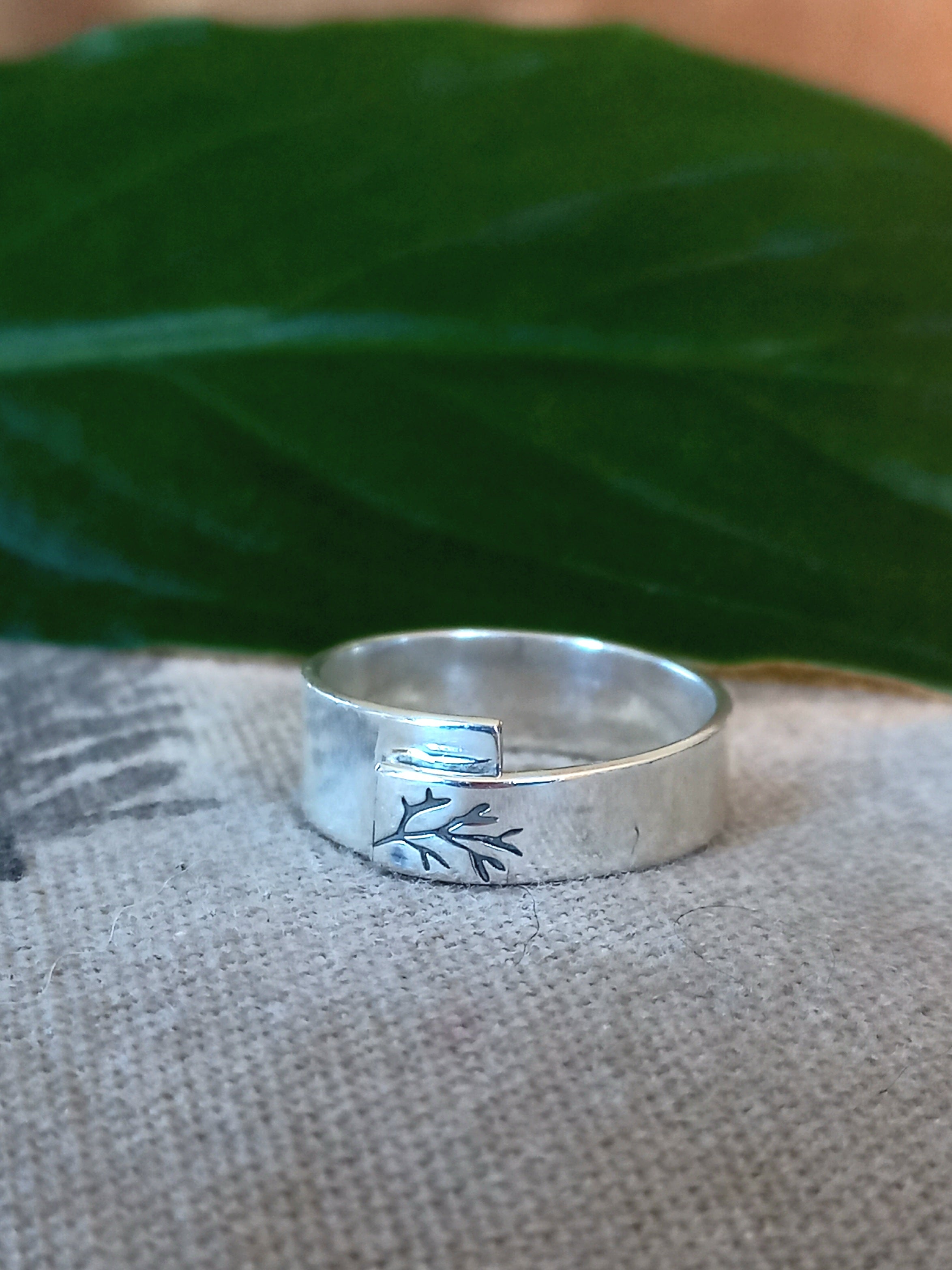 Bare branch fold-over band