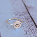 Sparrows engraved disc ring