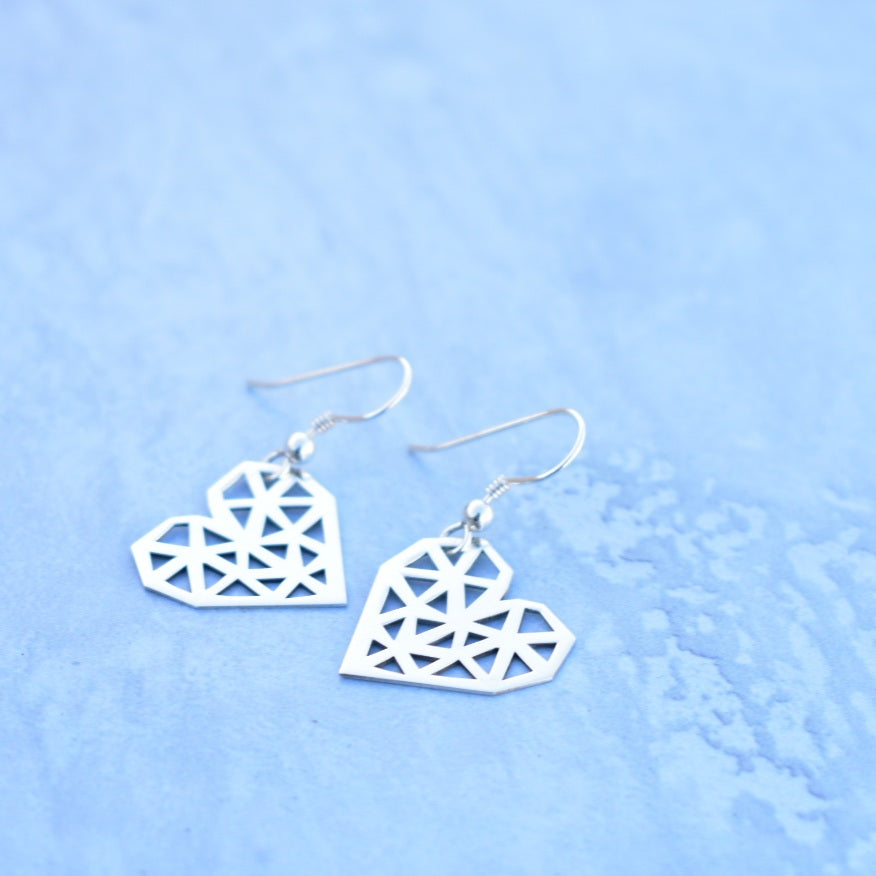 Pierced heart hook earrings