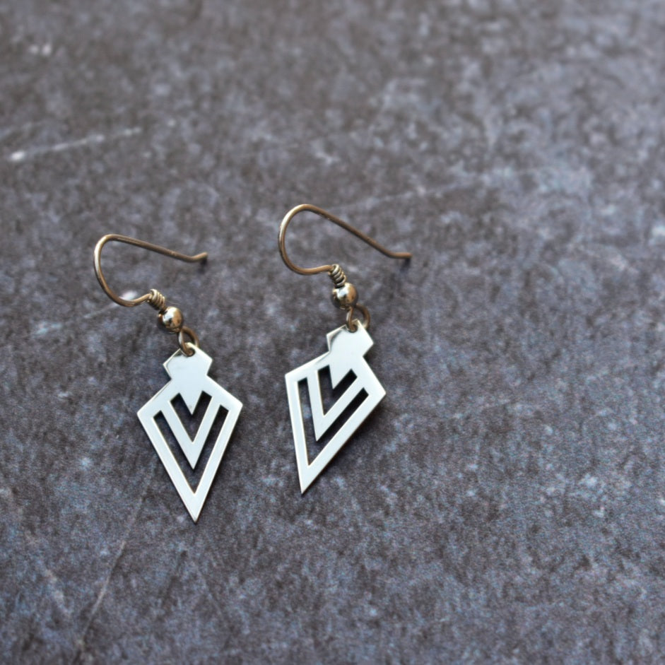 Arrowhead hook earrings