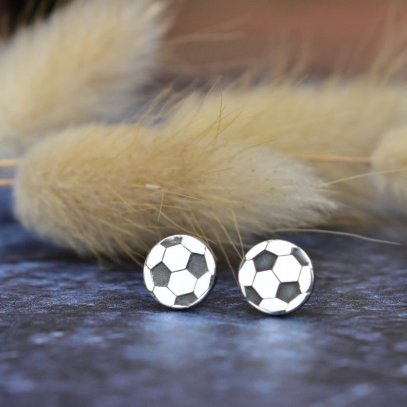 Soccer ball disc studs