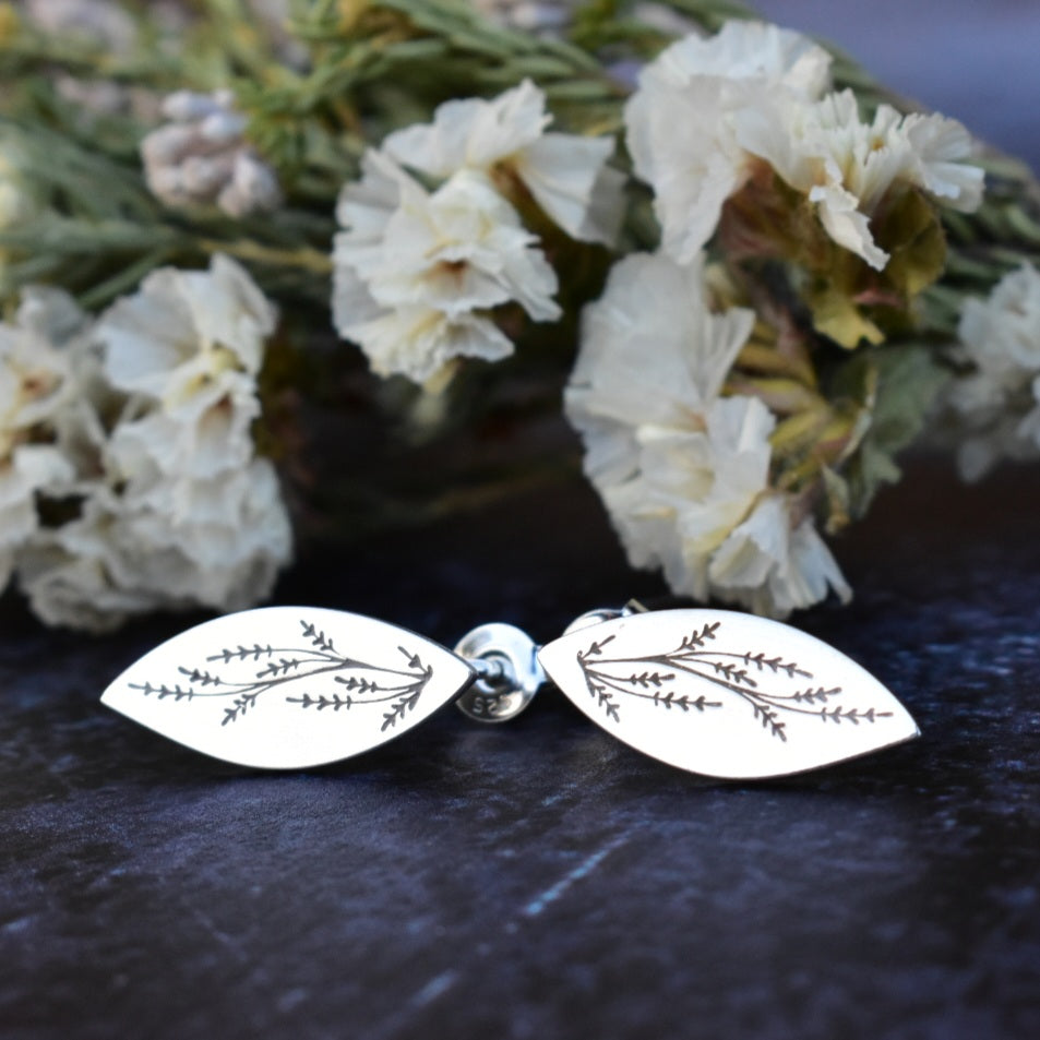 Hanging flower bouquet studs