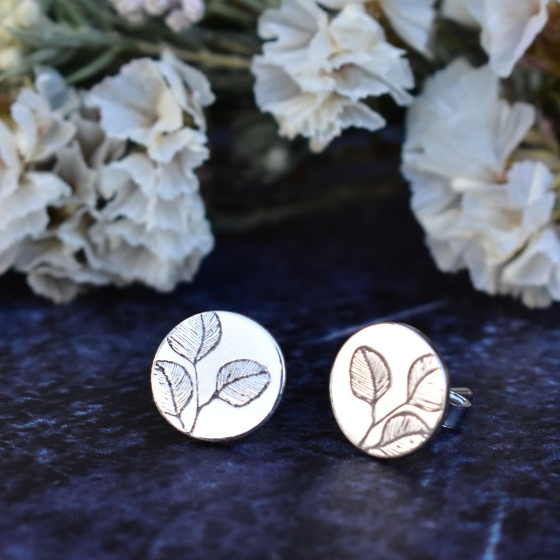 Leaf disc studs