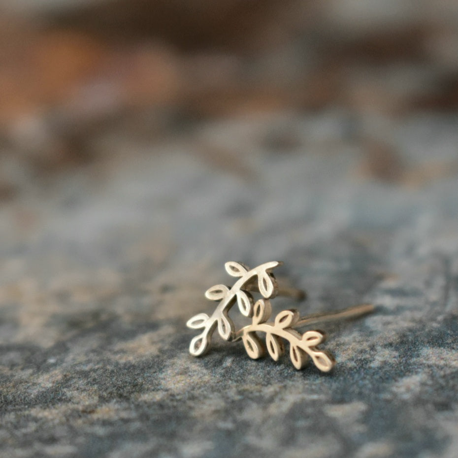 Leaf cutout studs
