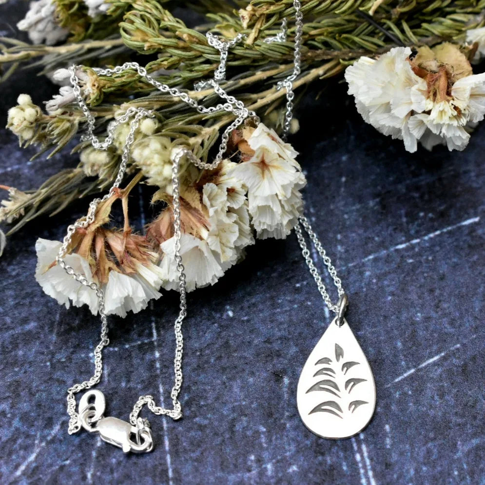 Leaf teardrop pendant